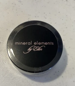 Mineral Elements by Eden Mineral Veil Finishing Powder Sealed - Picture 1 of 2