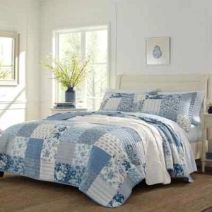 Laura Ashley Quilt Set King Size Reversible Soft Durable Cotton Blue (3-Piece) - Picture 1 of 6