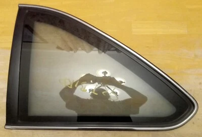 Ford Thunderbird 1989-1997 cuarto de ventana trasero (lado del conductor) Foto 1 de 4