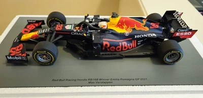 Spark 1/18 Max Verstappen #33 Red Bull RB16B 2021 Emilia Romagna GP (18S582) - Image 1 of 4