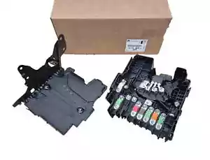 Boîte à Fusibles Pour Citroen C4 Picasso Peugeot 308 3008 9675349880 - Picture 1 of 4