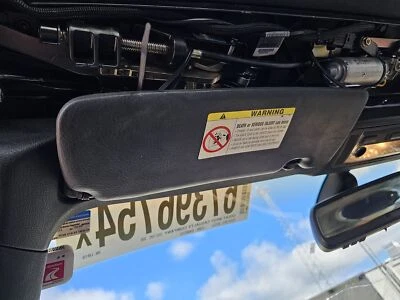 Para-sol esquerdo usado serve: 2004 Bmw 330I Conv esquerdo grau A - Imagem 1 de 4