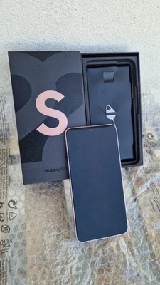 Samsung Galaxy S22 256 GB Dual SIM • Rosa/Oro  - Immagine 1 di 4