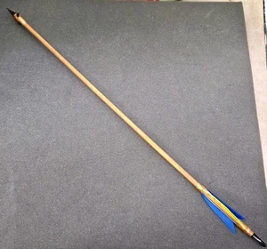 Cub Scouts Arrow of Light Award 25" Holzpfeil mit Befiederung & Acrylspitze.   - Bild 1 von 8