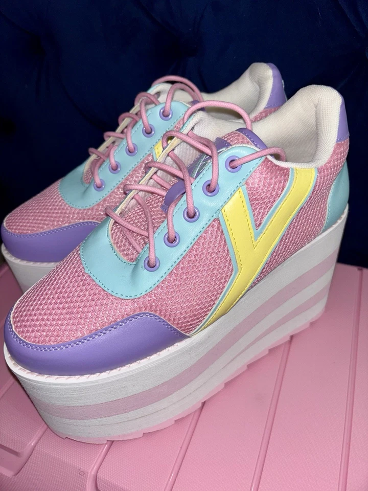 Zapatillas de plataforma YRU pastel  Foto 1 de 4