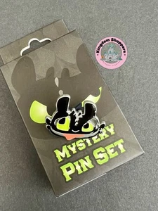 Epic Universe How to Train Your Dragon Many Faces Of Toothless Mystery Pin B - Picture 1 of 1