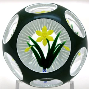 Beautiful BOB BANFORD 2X Overlay Yellow Flower Star Cut Art Glass PAPERWEIGHT - Picture 1 of 9
