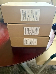 3 New Polycom VVX 501 Desktop Business Media Phone 2200-48500-025 - Picture 1 of 4