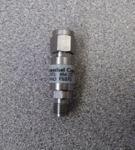 #164 Atenuador coaxial fijo API-Weinschel 4M-20 (18Ghz, 20dB) - Imagen 1 de 1