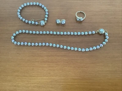 Set Schwarze Mallorca-Perlen Kette, Armband, Ring Gold 333, Ohrstecker Majorica - Bild 1 von 3