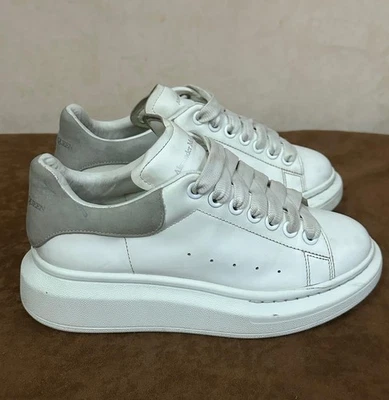 Alexander Mcqueen Zapatilla de Cuero Grande Blanco Zapatos Blanco\Gris Foto 1 de 4