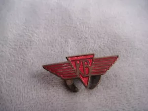 KB KOLSTER BRANDES RADIO TELEVISION ADVERTISING RED ENAMEL WINGED LAPEL BADGE - Picture 1 of 7