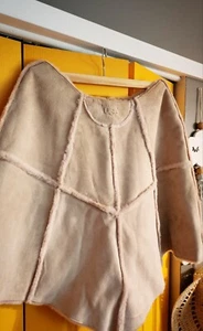 NWOT Rare UGG Australia Pale Pink Suede Sheepskin Lined Shawl Wrap Poncho Sz S/M - Picture 1 of 4