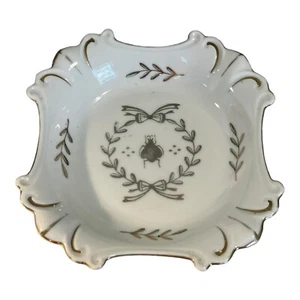 Piatto caramelle Meissen bianco bordo oro mosca ape insetto bordo smerlato - Foto 1 di 8