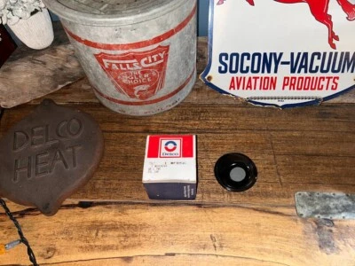 Новый из старых запасов дыхательный элемент GM Delco 1966-1967 Oldsmobile Cutlass 442 330-400-425 PCV - Изображение 1 из 3