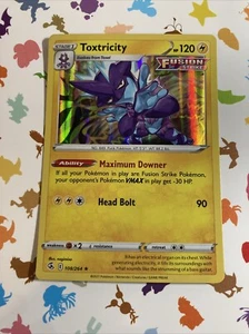 Toxtricity 108/264 Holo Rare Pokemon SWSH Fusion Strike - Picture 1 of 2