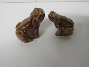Par de saleros y pimenteros de cerámica de ranas marrones vintage se envía gratis - Imagen 1 de 4