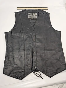 USA Bikers Dream Apparel-Black Leather Vest SIze Medium Snap Close - Picture 1 of 4