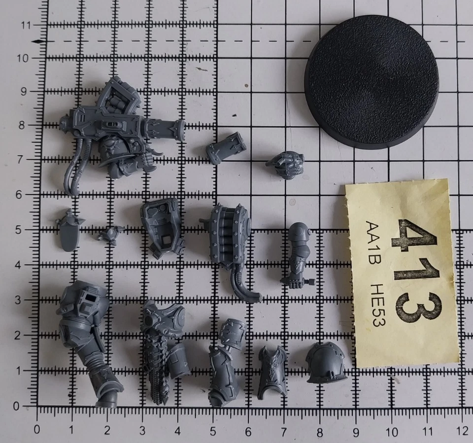 Warhammer 40k Chaos Marine Havoc with Missile Launcher - Image 1 of 1