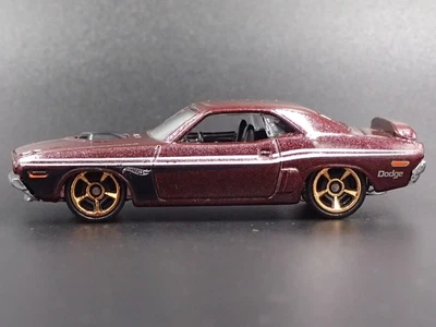 1971 71 DODGE CHALLENGER RARO MODELLO DIECAST DIORAMA IN SCALA 1:64 - Immagine 1 di 4