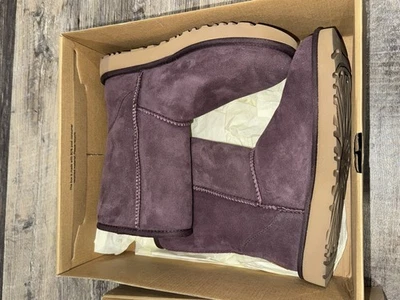 Botas UGG clásicas cortas II de gamuza púrpura para mujer talla 7 nuevas  Foto 1 de 4