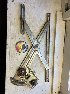Toyota Land Cruiser FJ60 Window Regulator For The Drivers Door - Picture 1 of 3