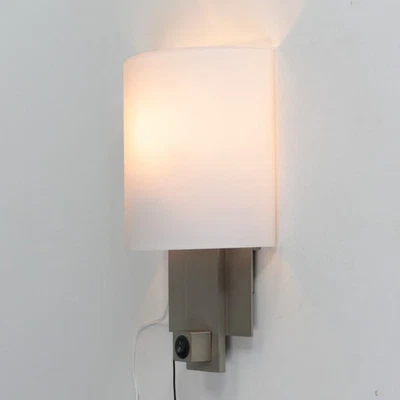 Aplique de pared Kalco 4651SN Espille en níquel satinado 12" de alto, modelo de sala de exposición Foto 1 de 4