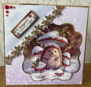 Handgefertigte 6"x6" süße Igel Thema Decoupage Weihnachtskarte-Saison Grüße - Bild 1 von 5