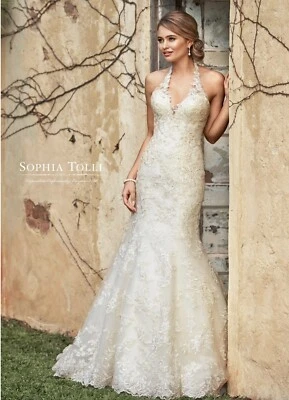 Vestido de noiva Sophia Tolli Y11942 tamanho 18 marfim/ouro claro - Imagem 1 de 4