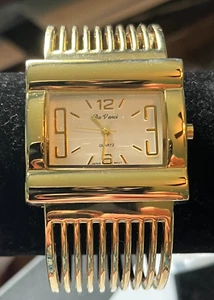 Da Vinci 36mm Gold Tone Quartz Watch w/Gold Bangle Band & New Battery - Picture 1 of 4