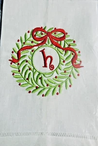 Mud Pie Christmas Wreath Initial H Monogram Hand Towel Guest 100% LINEN 21”X 13” - Picture 1 of 4