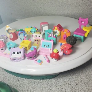 small lot of Shopkins shoppies kids toys, mini animal home decor clothes fashion - Picture 1 of 4