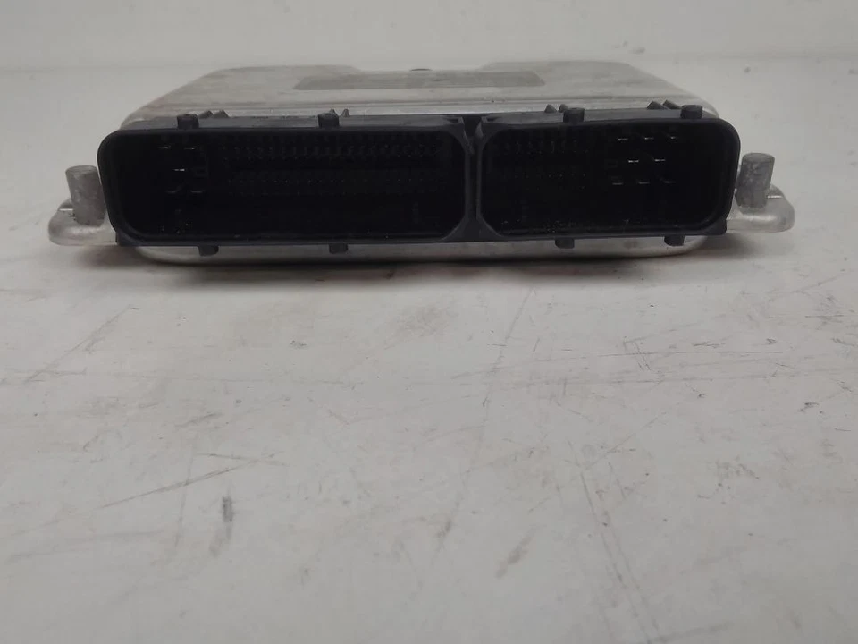 CALCULATEUR MOTEUR ECU Seat Ibiza III (6L1) 2005 38906012HP - Immagine 1 di 2