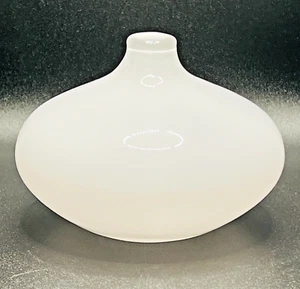 Ikea White Scandinavian Minimalist Design Vase by Johanna Jelinek Salong Retired - Picture 1 of 4