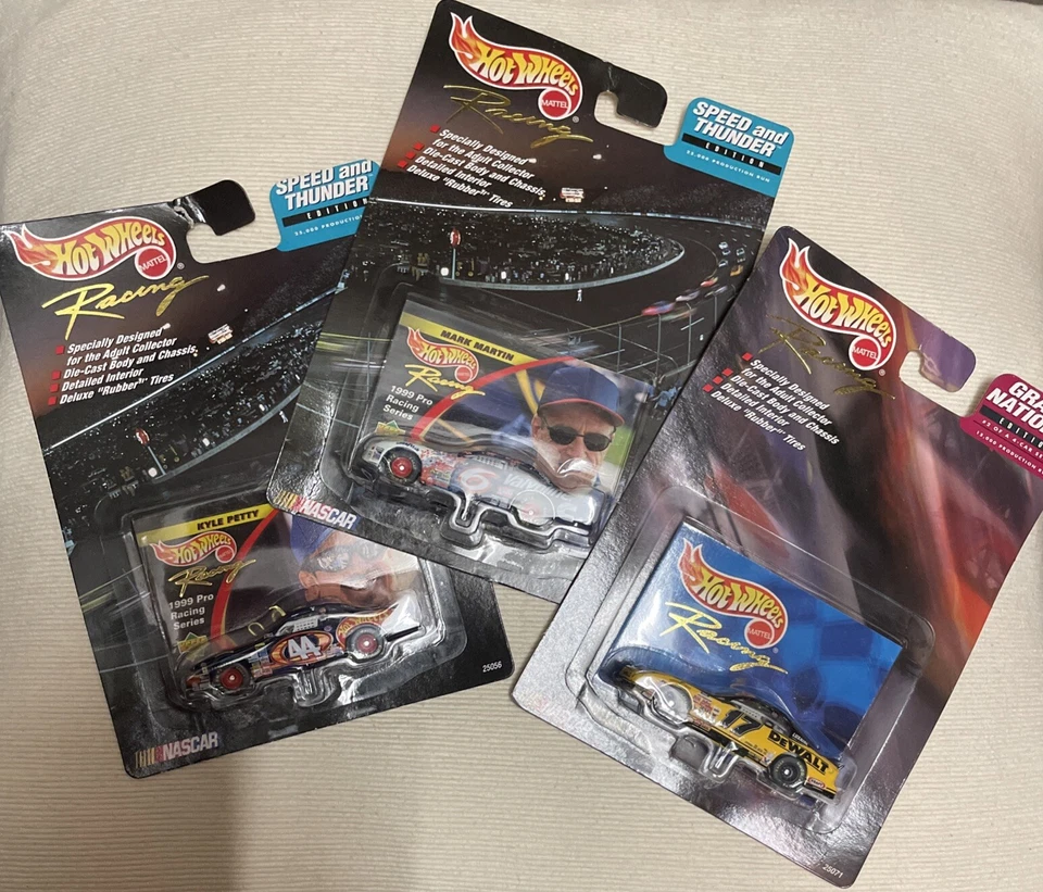 Hot Wheels Racing Pit Cruisers Golf Cart Kyle Petty 44 NASCAR 1999