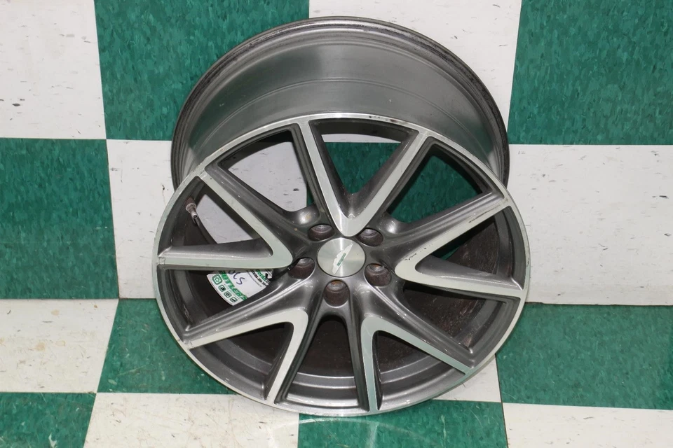 11-17 Aston Martin Vantage *SCUFFS* Grey Machine Face Five V Spoke 19" Wheel Rim - Image 1 of 4