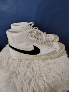 Nike Blazer Mid 77 Sneakers Women's Size 9 US, CZ1055-100 Black/White - Picture 1 of 8
