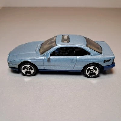 BMW 850i 1990 Hot Wheels, azul claro 1:64 vintage diecast Mattel  Foto 1 de 4