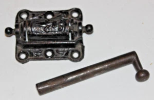 VINTAGE VICTORIAN BLACK CAST IRON SPRING LOADED DOOR HINGE PLUS DEADBOLT SLIDER - Picture 1 of 6