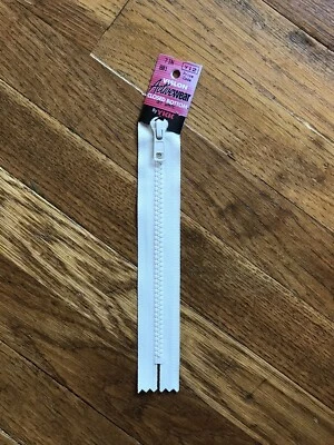 Vislon Activewear by YKK, Zipper, 7 Inches, Closed Bottom, Off White, 5 Total  - Image 1 of 4