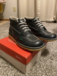 Kickers Women’s Boots - Picture 1 of 12