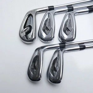 Juego combinado de plancha Titleist T200 y T300 2019 usado / 7 - PW + 48 ° / Flexión regular - Imagen 1 de 11