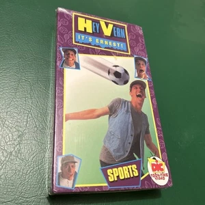 Hey Vern, It's Ernest! Sports (VHS, 1988) Vintage Rare! Jim Varney, Sealed, NOS - Foto 1 di 6
