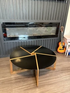 Blu Dot Pi small table used but in pretty good condition - Picture 1 of 7