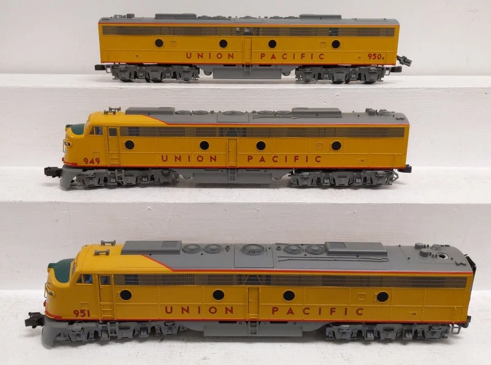 K-Line K-28901S O Gauge Union Pacific E8 ABA Diesel Locomotive Set EX - Image 1 of 4