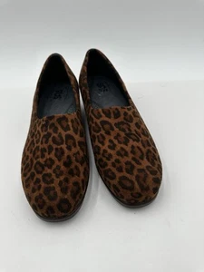 SAS Tripad Comfort Bliss Damen-Slipper Leopardenmuster Keilabsatz Größe 6,5 M NEU - Bild 1 von 10