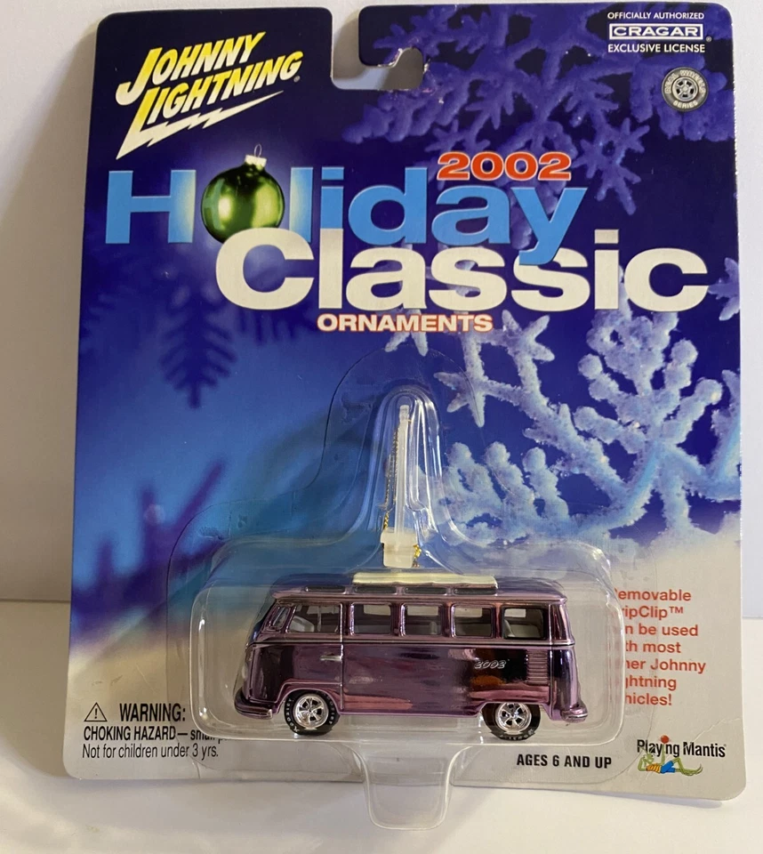 1969 Dodge Super Bee 2002 Johnny Lightning Holiday Classic Ornaments 1 64