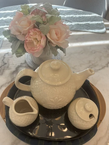 Longaberger Collector's Club Tea Tray Basket + Cream + Sugar Set / Tea Pot Cover