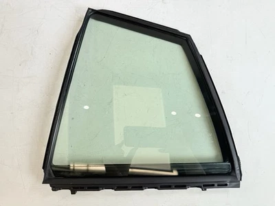 2017-2021 Toyota Prius Prime Rear Left Side Vent Glass Window OEM Foto 1 de 4