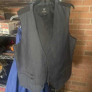 Men’s Extra Large Guess Vest - Picture 1 of 3